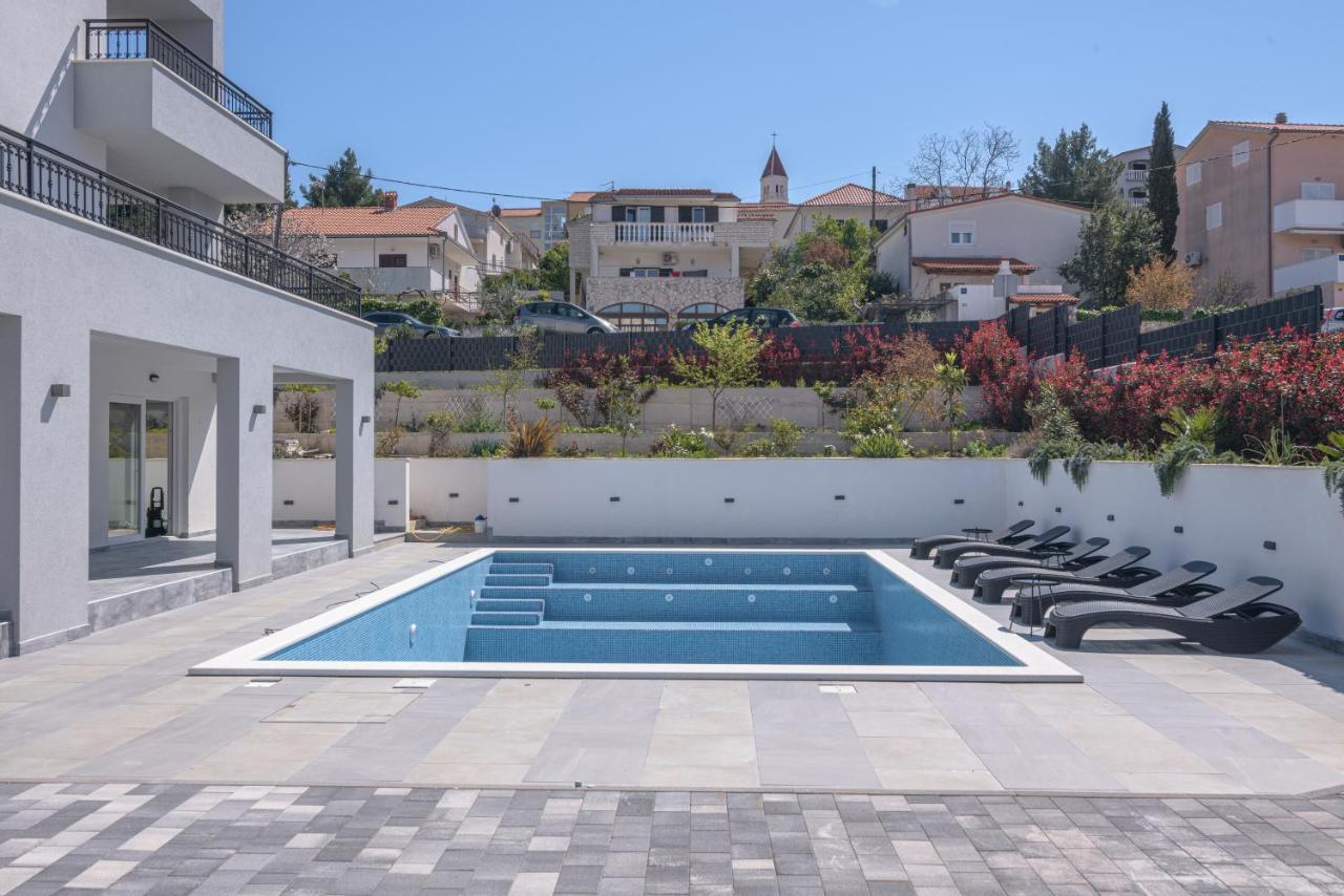 Villa Barbara & Zoran With Heated Swimming Pool Seget Vranjica Dış mekan fotoğraf