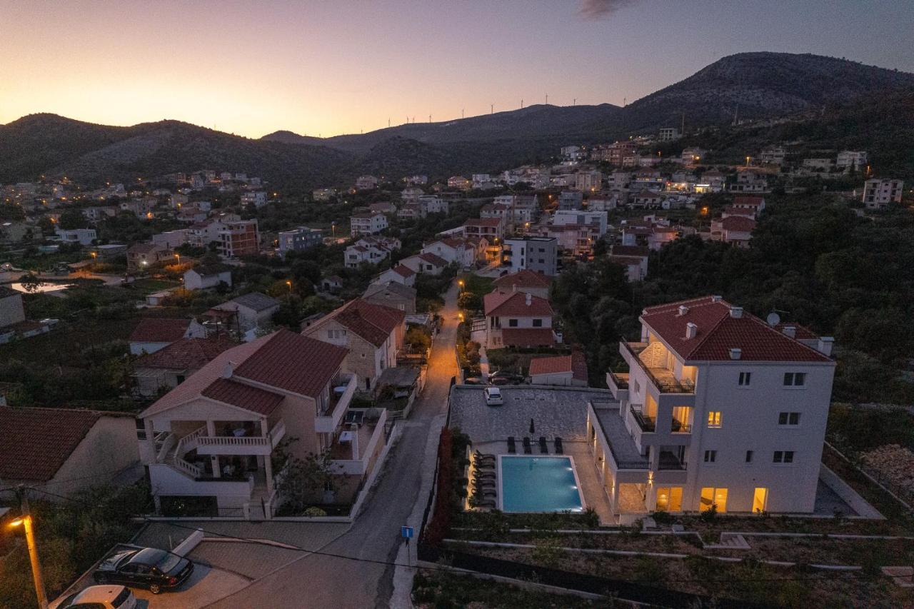 Villa Barbara & Zoran With Heated Swimming Pool Seget Vranjica Dış mekan fotoğraf