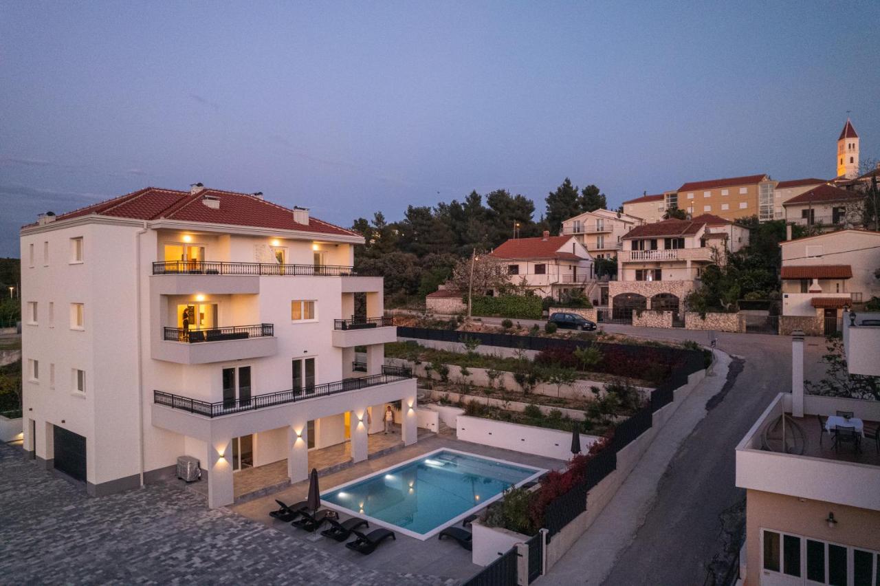 Villa Barbara & Zoran With Heated Swimming Pool Seget Vranjica Dış mekan fotoğraf