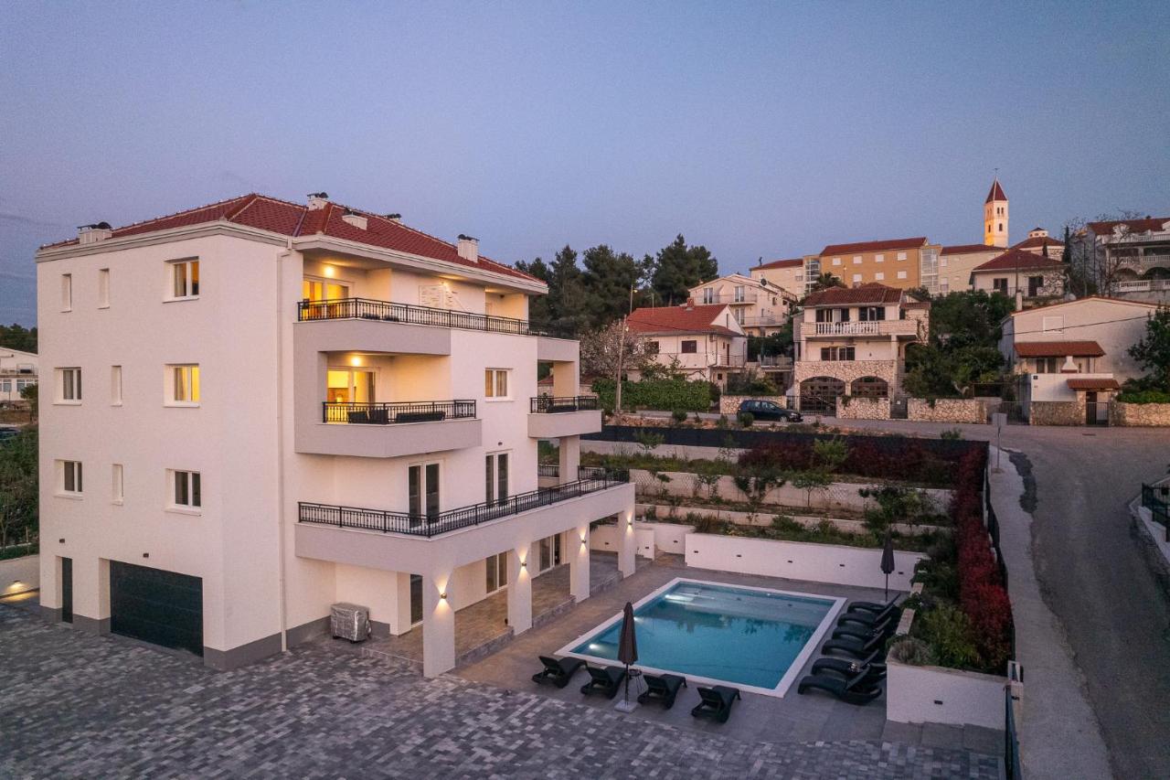 Villa Barbara & Zoran With Heated Swimming Pool Seget Vranjica Dış mekan fotoğraf