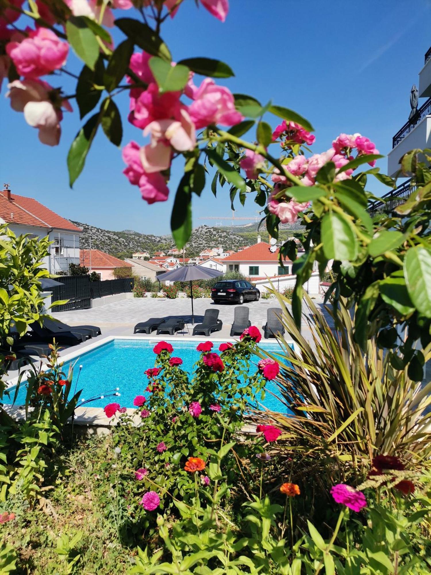 Villa Barbara & Zoran With Heated Swimming Pool Seget Vranjica Dış mekan fotoğraf