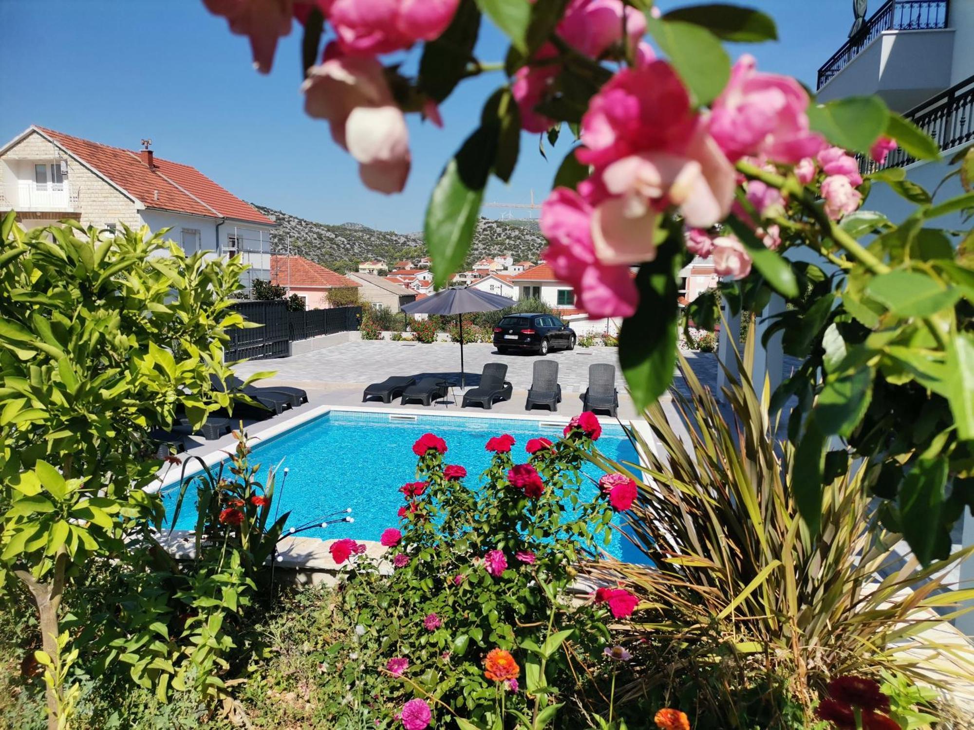 Villa Barbara & Zoran With Heated Swimming Pool Seget Vranjica Dış mekan fotoğraf